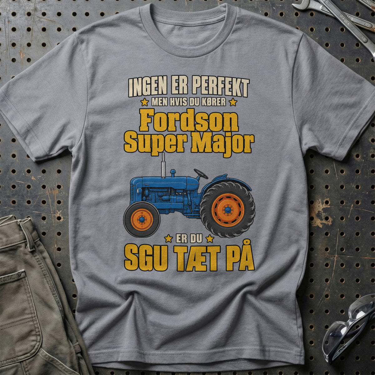 
Produktbillede af Fordson Super Major – Ingen Er Perfekt T-Shirt