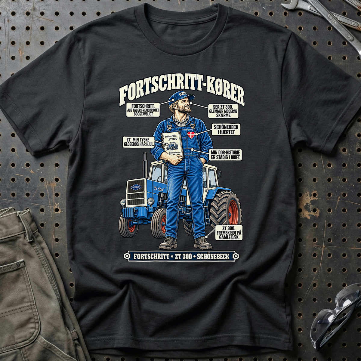 
Fortschritt-Kører T-Shirt – Sort