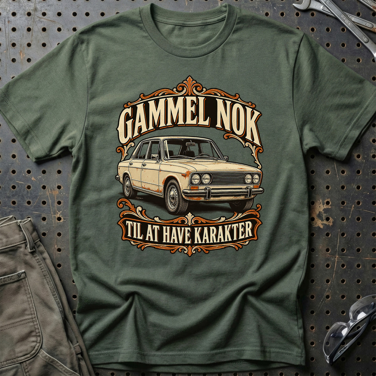 
Produktbillede af Gammel nok til at have karakter T-Shirt
