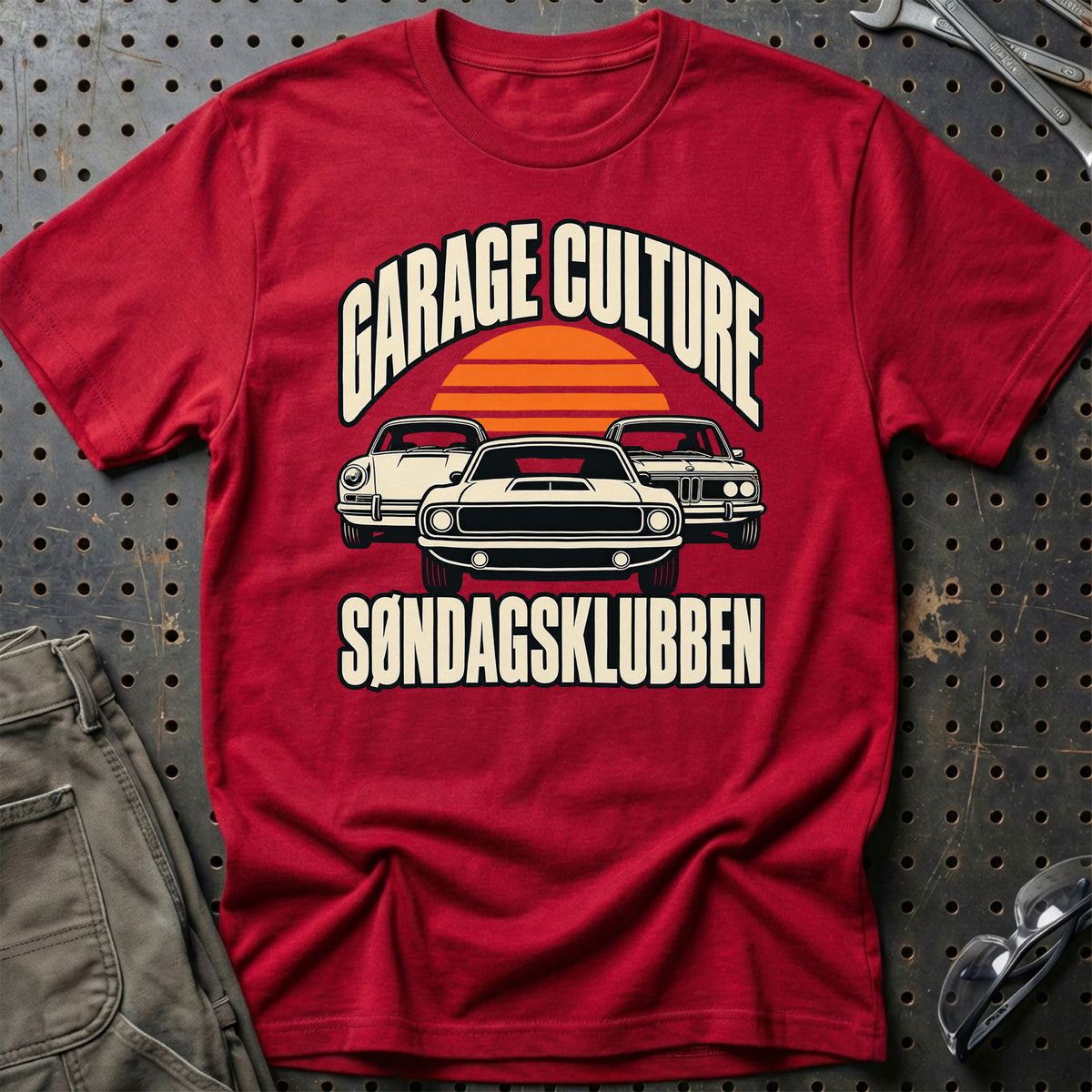 
Garage Culture – Søndagsklubben T-Shirt – Rød