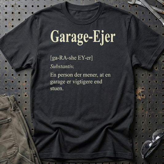Garage-Ejer – Dansk Garage Livsstil - Unisex T-Shirt , Bomuld-Beklædning-Garage Culture-Sort-S-Garage Culture Shop- garage - man cave - merchandise