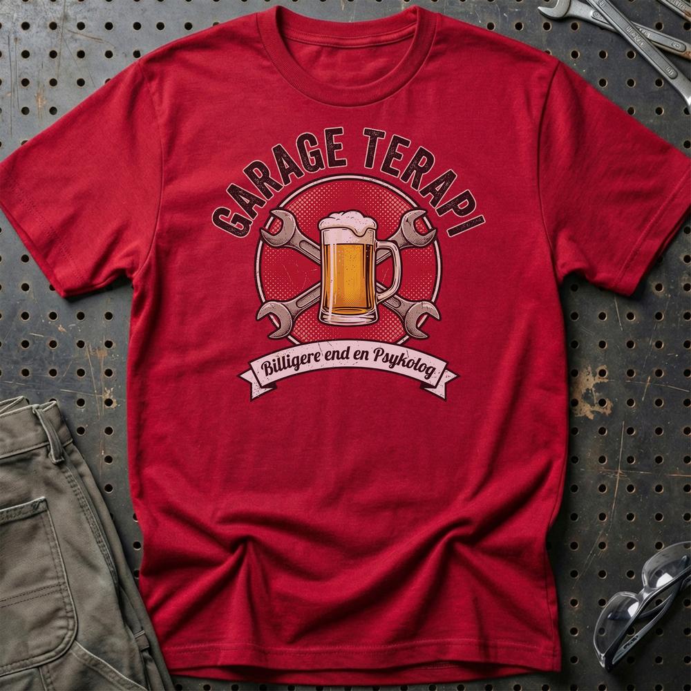 Garage Terapi Billigere End En Psykolog T-Shirt-Beklædning-Garage Culture-Rød-S-Garage Culture Shop- garage - man cave - merchandise