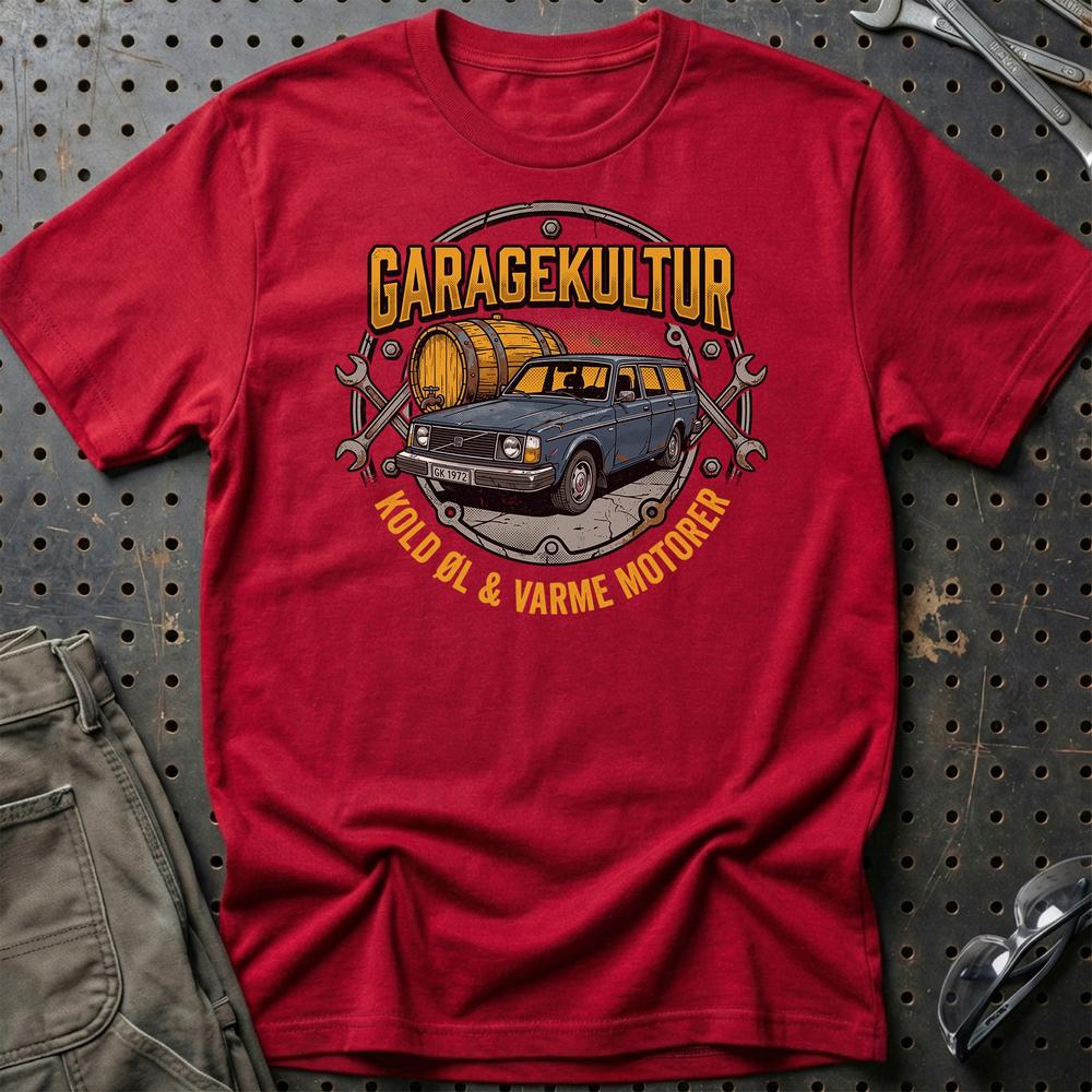 Garagekultur – Kold Øl & Varme Motorer - Unisex T-Shirt , Bomuld-Beklædning-Garage Culture-Rød-S-Garage Culture Shop- garage - man cave - merchandise