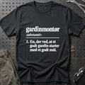 
Gardinmontør – Definition T-Shirt – Sort