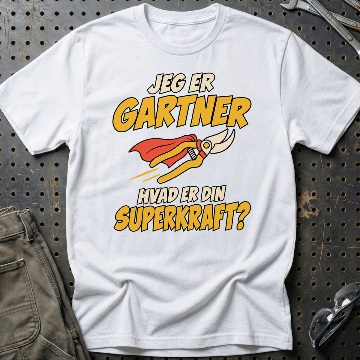 
Gartner – Hvad er din superkraft? – Unisex T-Shirt – Hvid