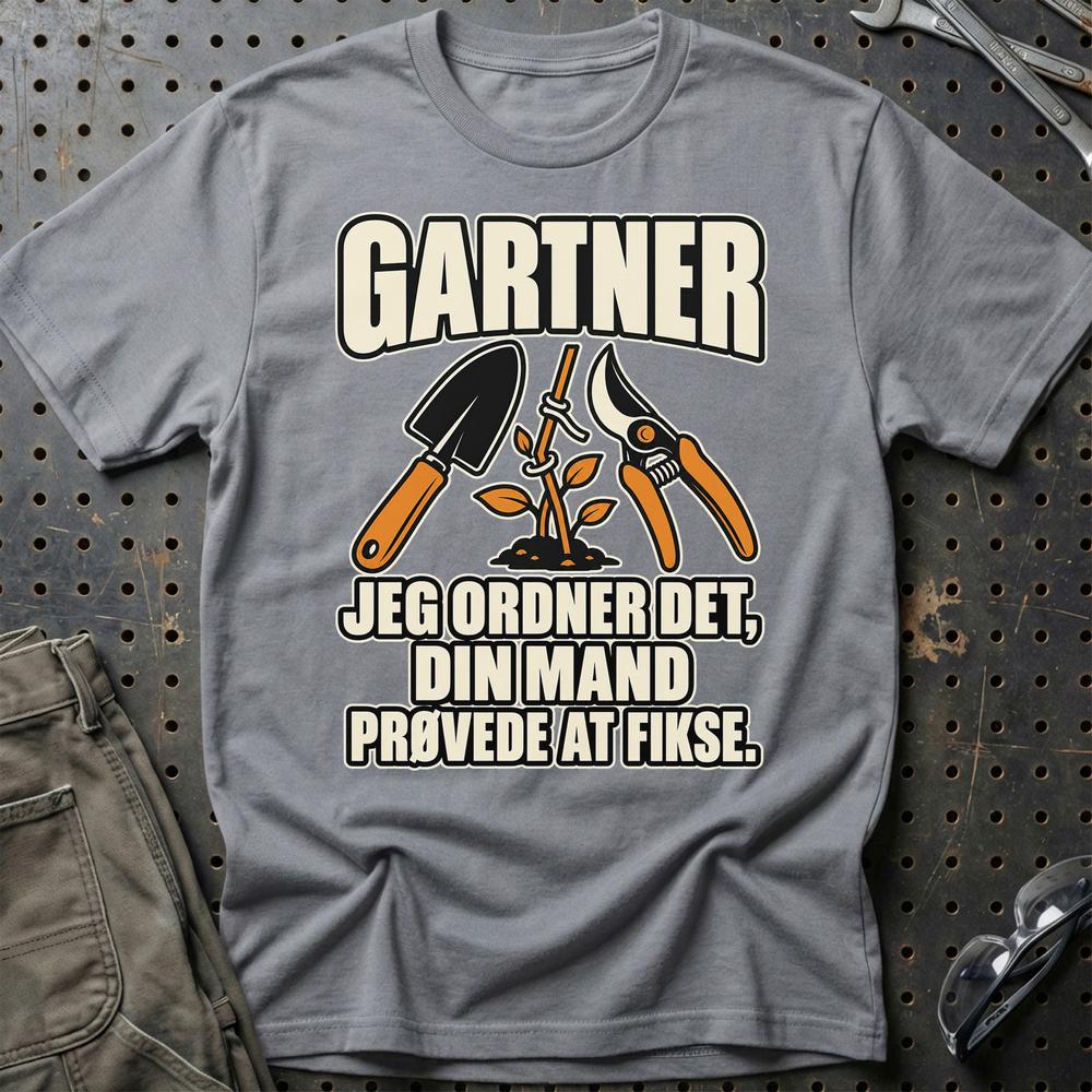 
Produktbillede af Gartner – Jeg Ordner Det, Din Mand Prøvede At Fikse T-Shirt