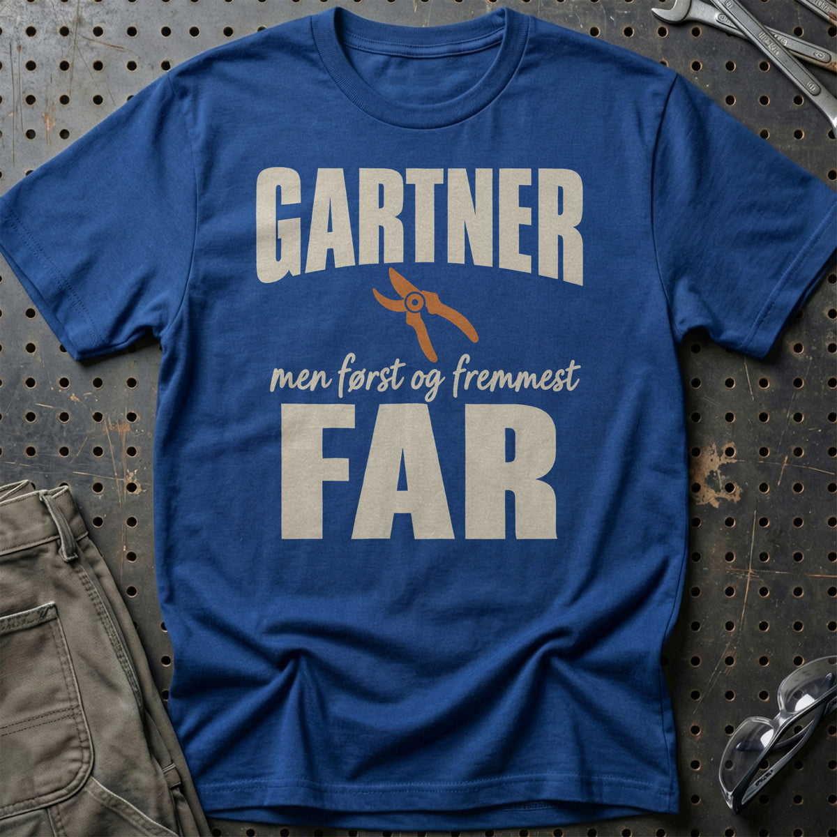 
Produktbillede af Gartner – Men Først Og Fremmest Far T-Shirt