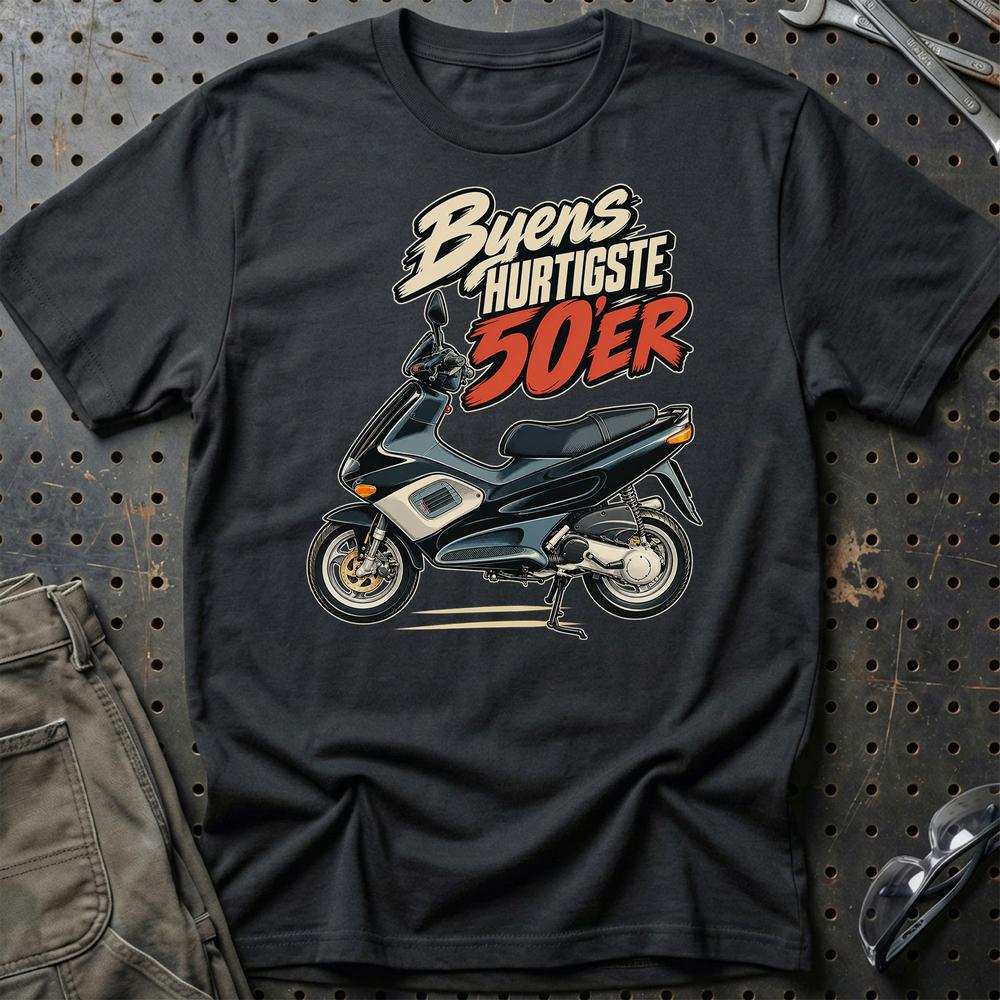 Gilera Runner 50 – Byens Hurtigste 50’er T-Shirt-Beklædning-Gilera-Sort-S-Garage Culture Shop- garage - man cave - merchandise