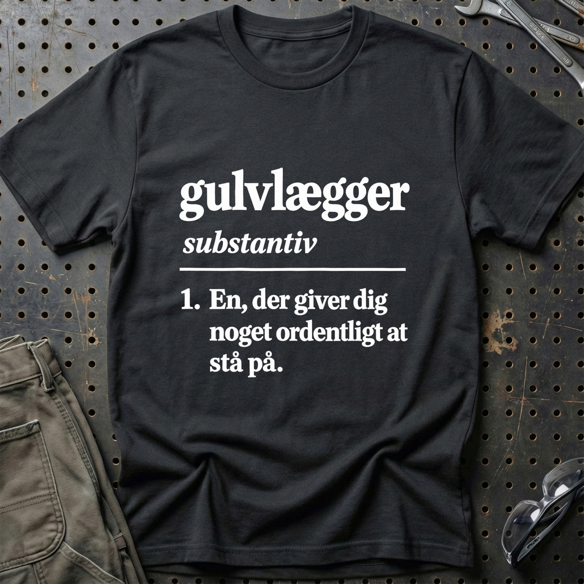 
Gulvlægger – Definition T-Shirt – Sort