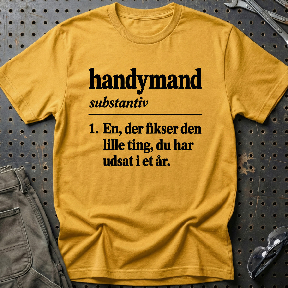 
Handymand – Definition T-Shirt – Guld