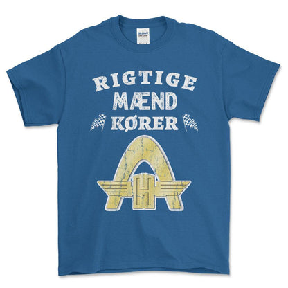 Hanomag Rigtige Mænd Kører - Unisex T-Shirt , Bomuld-Beklædning-Hanomag-Blå Royal-S-Forside-Garage Culture Shop- garage - man cave - merchandise