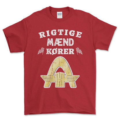 Hanomag Rigtige Mænd Kører - Unisex T-Shirt , Bomuld-Beklædning-Hanomag-Rød-S-Forside-Garage Culture Shop- garage - man cave - merchandise