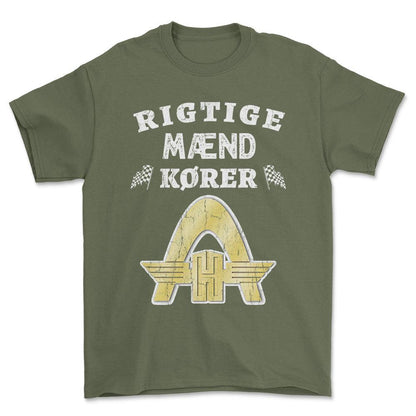 Hanomag Rigtige Mænd Kører - Unisex T-Shirt , Bomuld-Beklædning-Hanomag-Grøn Militær-S-Forside-Garage Culture Shop- garage - man cave - merchandise