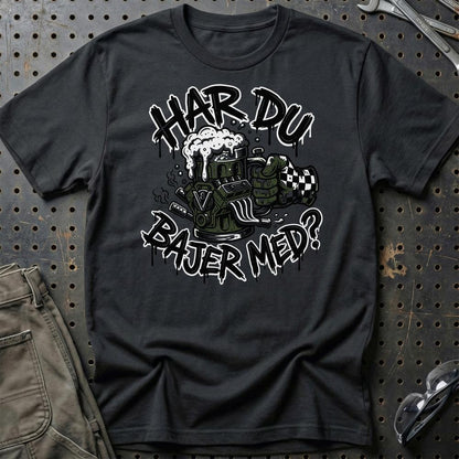 Har Du Bajer Med? V8 Motor og Øl Garage - Unisex T-Shirt , Bomuld-Beklædning-Garage Culture-Sort-S-Garage Culture Shop- garage - man cave - merchandise