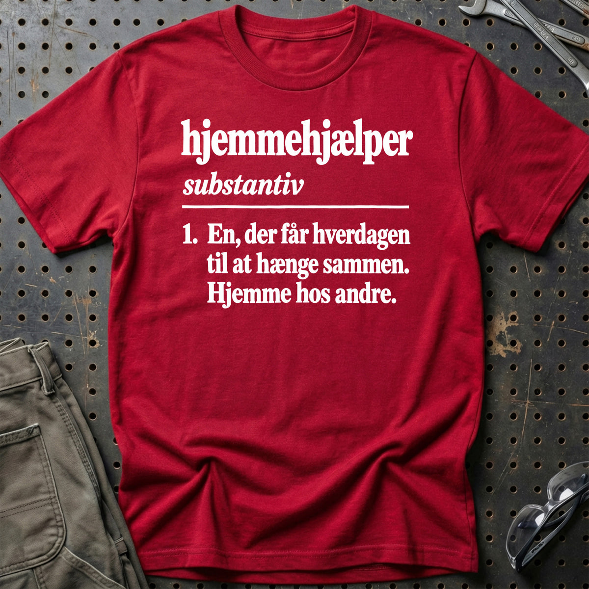 
Hjemmehjælper – Definition T-Shirt – Rød