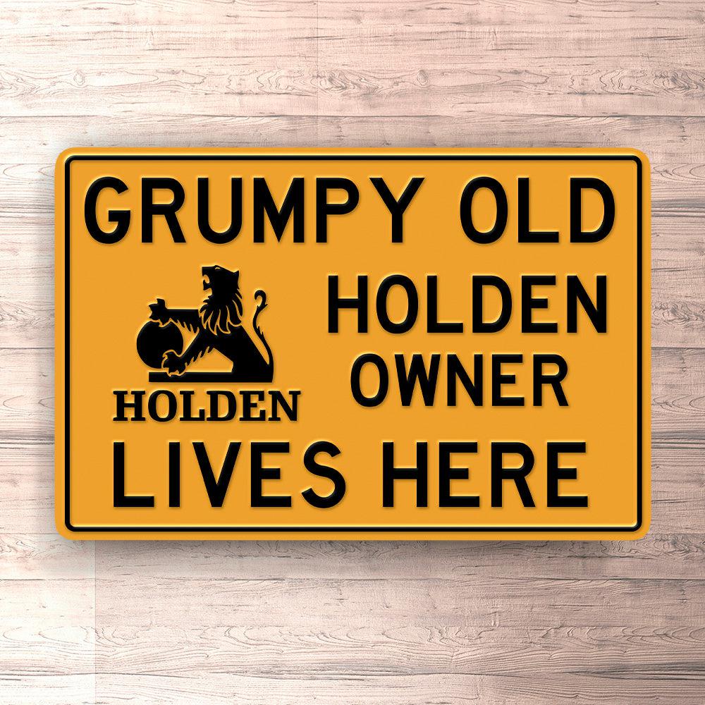 Holden Grumpy Old Holden Owner Lives Here Skilte, Musemåtte, Dørmåtte , Plakat-Skilte-Holden-Garage Culture Shop- garage - man cave - merchandise