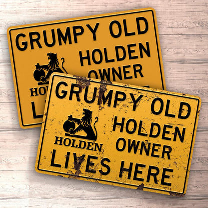Holden Grumpy Old Holden Owner Lives Here Skilte, Musemåtte, Dørmåtte , Plakat-Skilte-Holden-Garage Culture Shop- garage - man cave - merchandise