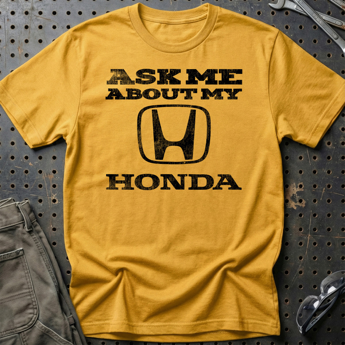 
Honda Ask Me About My Honda T-Shirt – Guld