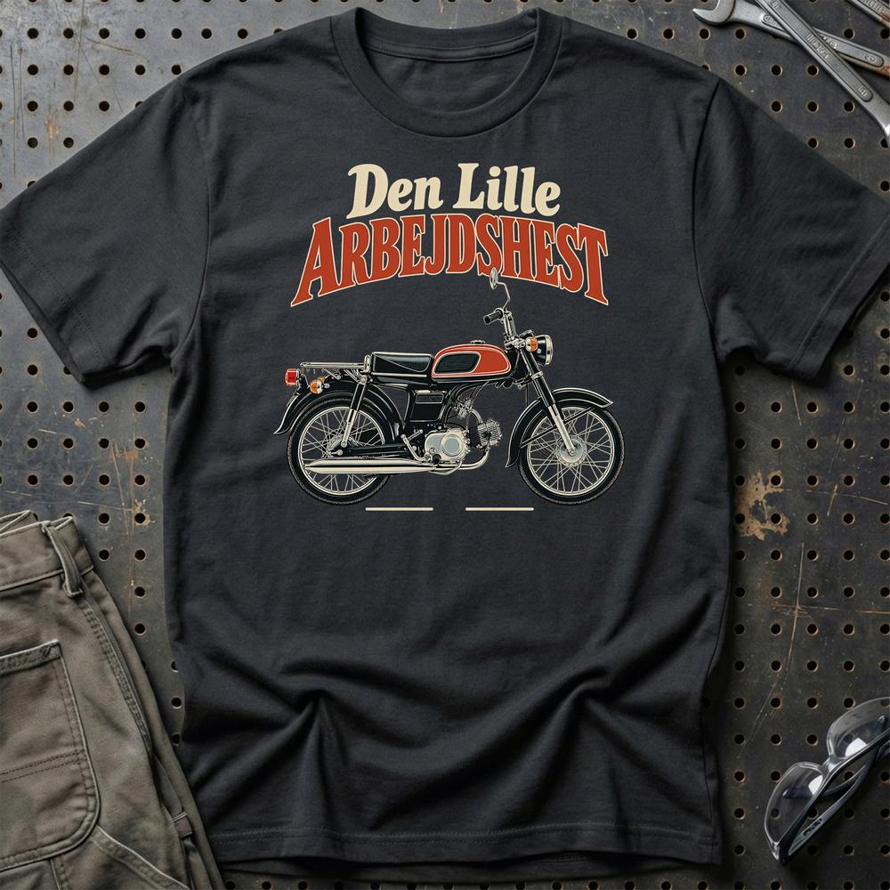 Honda CD50 – Den Lille Arbejdshest T-Shirt-Beklædning-Honda-Sort-S-Garage Culture Shop- garage - man cave - merchandise