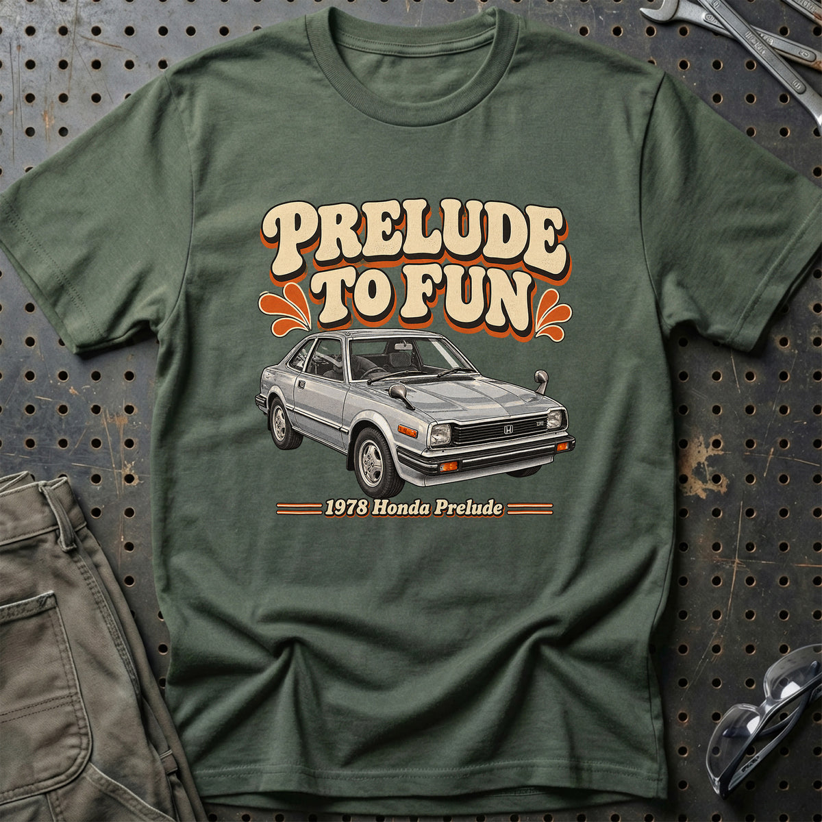 
Honda Prelude 1978 – Prelude to Fun T-Shirt – Grøn Militær