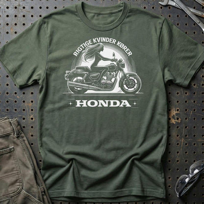 Honda Rigtige Kvinder Kører Honda - Unisex T-Shirt , Bomuld-Beklædning-Honda-Grøn Militær-S-Garage Culture Shop- garage - man cave - merchandise
