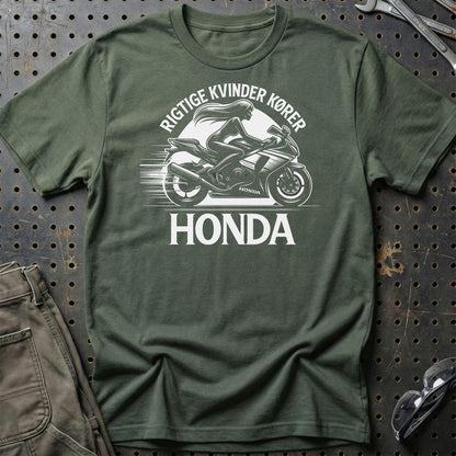 Honda Rigtige Kvinder Kører Honda - Unisex T-Shirt , Bomuld-Beklædning-Honda-Grøn Militær-S-Garage Culture Shop- garage - man cave - merchandise