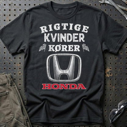 Honda Rigtige Kvinder Kører - Unisex T-Shirt , Bomuld-Beklædning-Honda-Sort-S-Garage Culture Shop- garage - man cave - merchandise