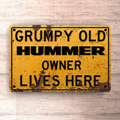 Hummer Grumpy Old Hummer Owner Lives Here Skilte, Musemåtte, Dørmåtte-Skilte-Hummer-Garage Culture Shop- garage - man cave - merchandise