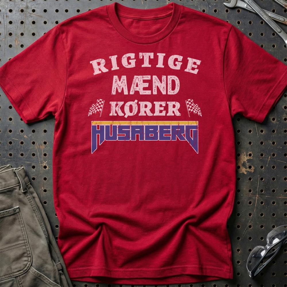 Husaberg Rigtige Mænd Kører T-Shirt-Beklædning-Husaberg-Rød-S-Garage Culture Shop- garage - man cave - merchandise