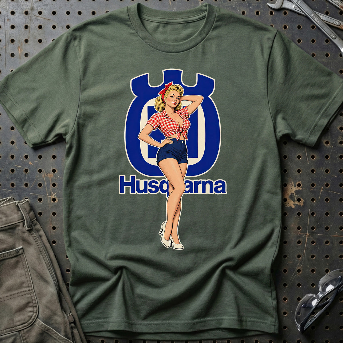 
Produktbillede af Husqvarna Retro Pinup – Blå Shorts T-Shirt