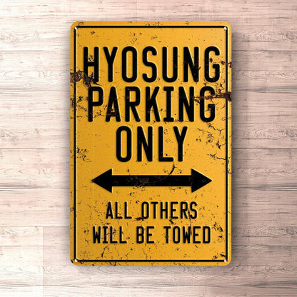 Hyosung Parking Only Skilte, Musemåtte, Dørmåtte-Parking skilte-Hyosung-Garage Culture Shop- garage - man cave - merchandise