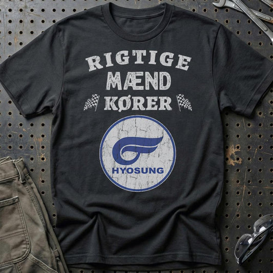 Hyosung Rigtige Mænd Kører - Unisex T-Shirt , Bomuld-Beklædning-Hyosung-Sort-S-Garage Culture Shop- garage - man cave - merchandise