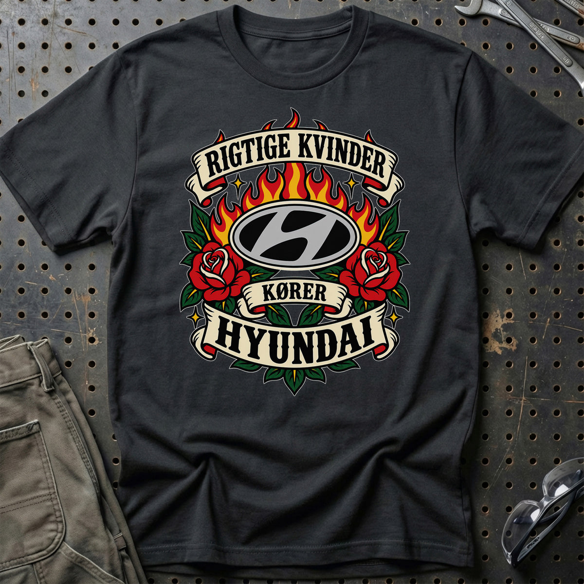 Hyundai Rigtige Kvinder Kører – Roser og Flammer T-Shirt – Sort