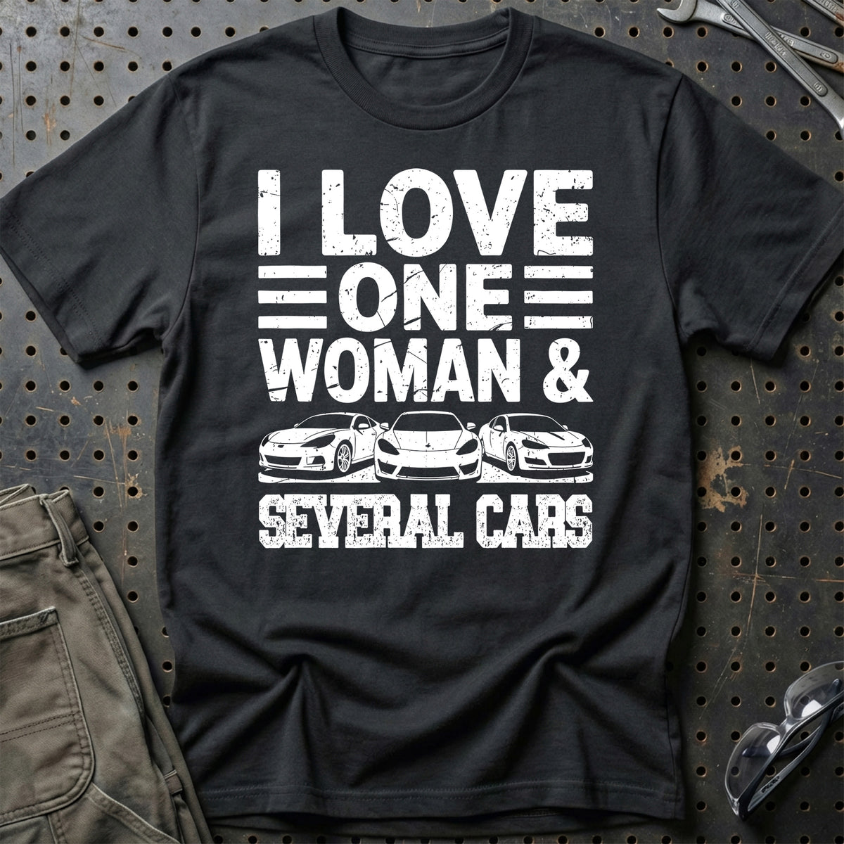 
I Love One Woman and Several Cars T-Shirt – Sort