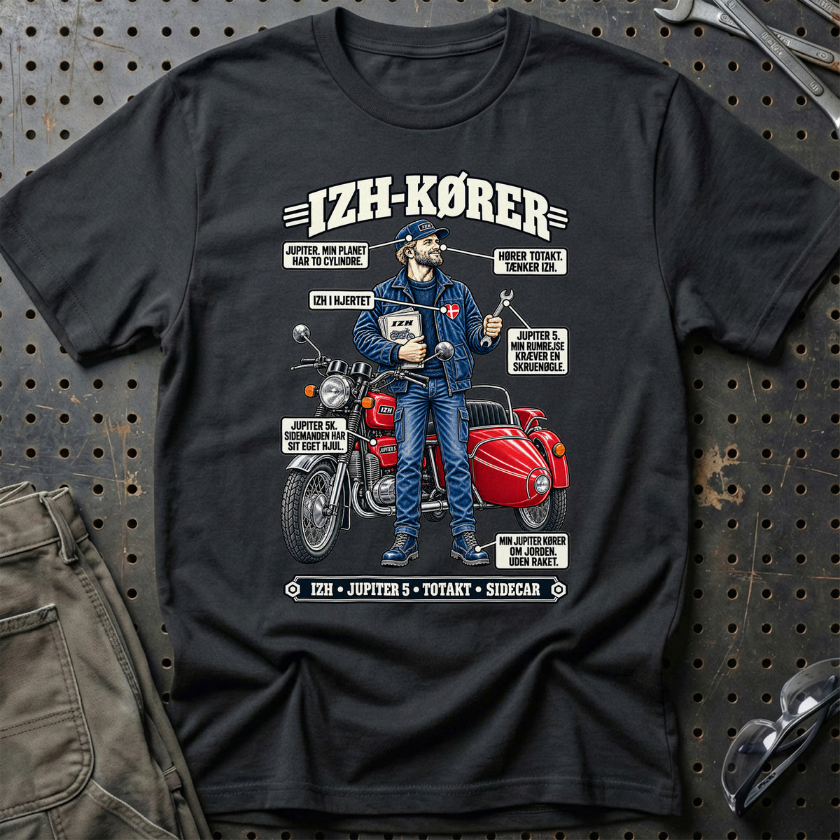 
IZH-Kører T-Shirt – Sort
