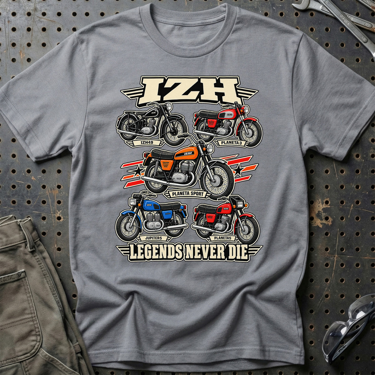 
Produktbillede af IZH Legends Never Die T-Shirt