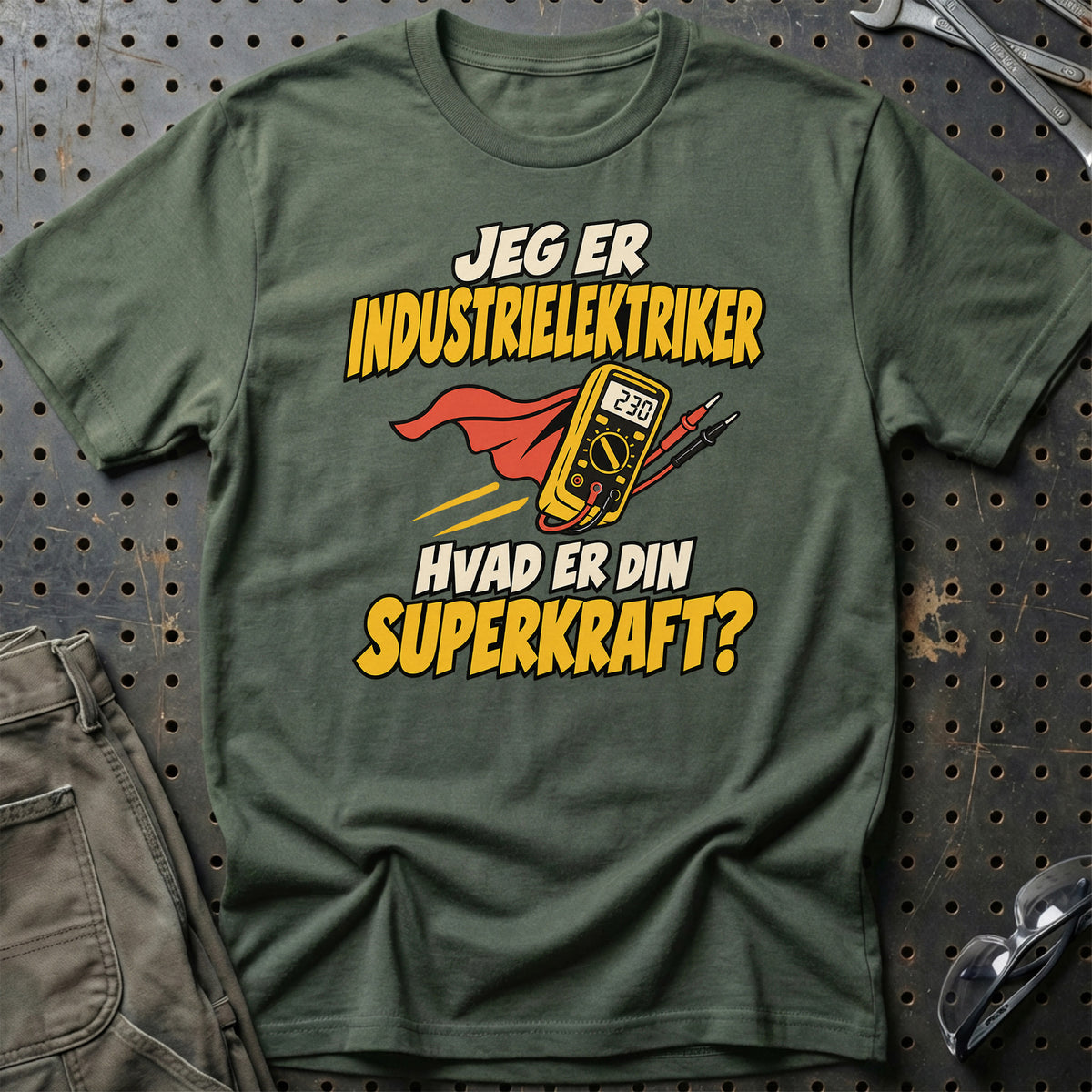 
Industrielektriker – Hvad er din superkraft? – Unisex T-Shirt – Grøn Militær