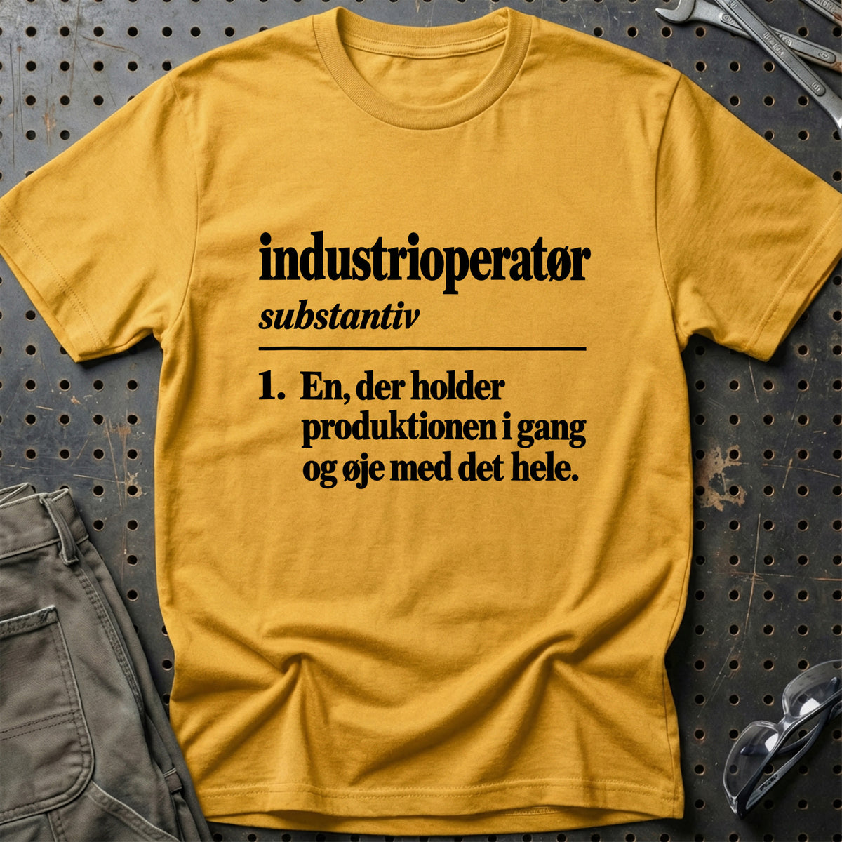 
Industrioperatør – Definition T-Shirt – Guld