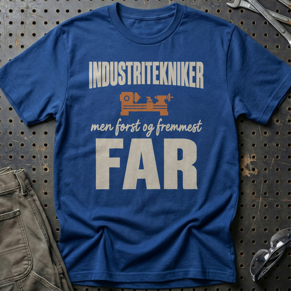 
Produktbillede af Industritekniker – Men Først Og Fremmest Far T-Shirt