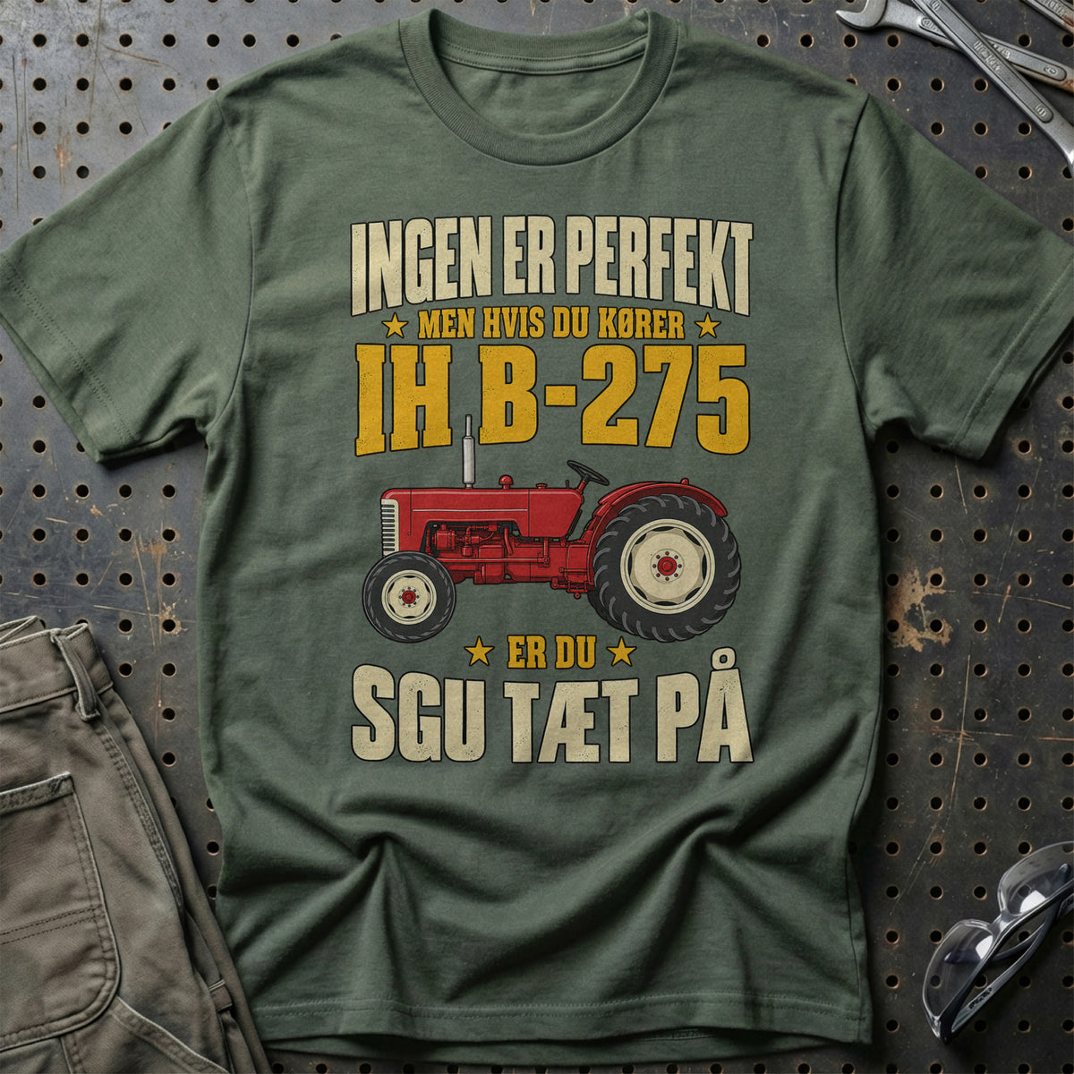 
Produktbillede af International B-275 – Ingen Er Perfekt T-Shirt