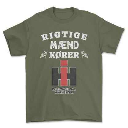 International Harvester Rigtige Mænd Kører - Unisex T-Shirt , Bomuld-Beklædning-International Harvester-Grøn Militær-S-Forside-Garage Culture Shop- garage - man cave - merchandise