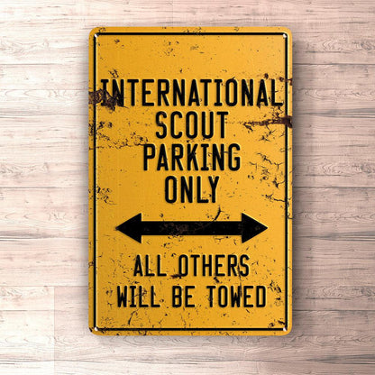 International Scout Parking Only Skilte, Musemåtte, Dørmåtte , Plakat-Parking skilte-International Scout-Garage Culture Shop- garage - man cave - merchandise