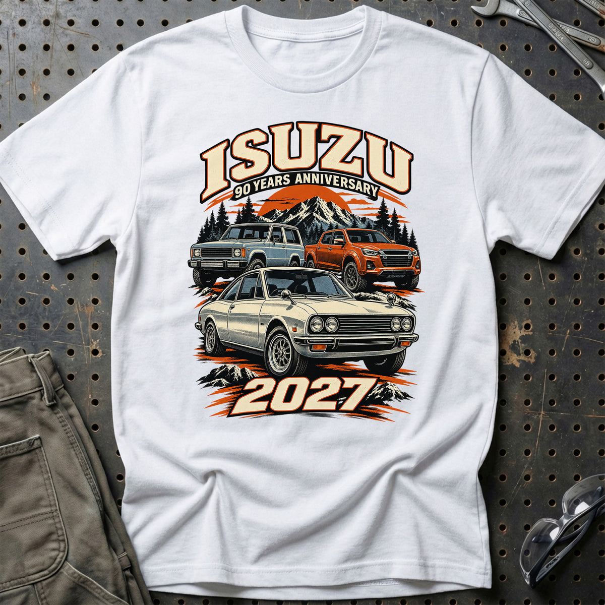
Isuzu – 90 Years Anniversary 2027 T-Shirt – Hvid