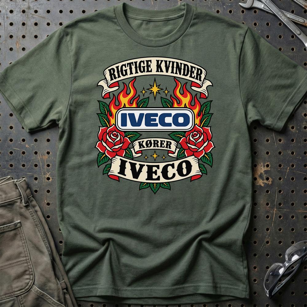 
Produktbillede af Iveco Rigtige Kvinder Kører – Roser og Flammer T-Shirt