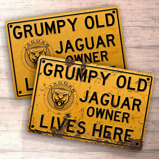 Jaguar Grumpy Old Jaguar Owner Lives Here Skilte, Musemåtte, Dørmåtte , Plakat-Skilte-Jaguar-Garage Culture Shop- garage - man cave - merchandise