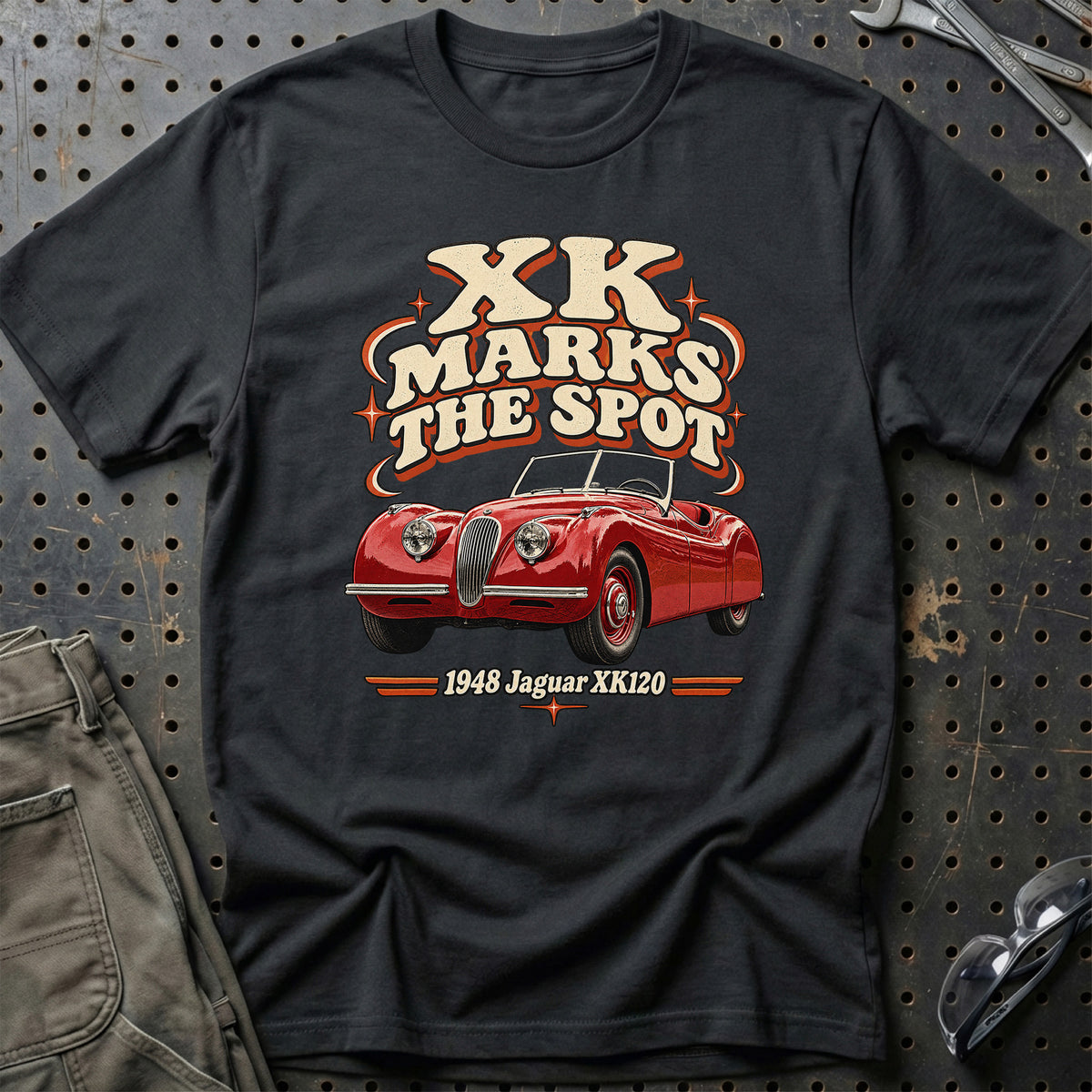 
Jaguar XK120 1948 – XK Marks the Spot T-Shirt – Sort