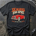 
Jaguar XK150 1957 – XK Marks the Spot T-Shirt – Sort