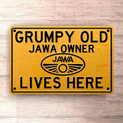 Jawa Grumpy Old Jawa Owner Lives Here Skilte, Musemåtte, Dørmåtte-Skilte-Jawa-Garage Culture Shop- garage - man cave - merchandise