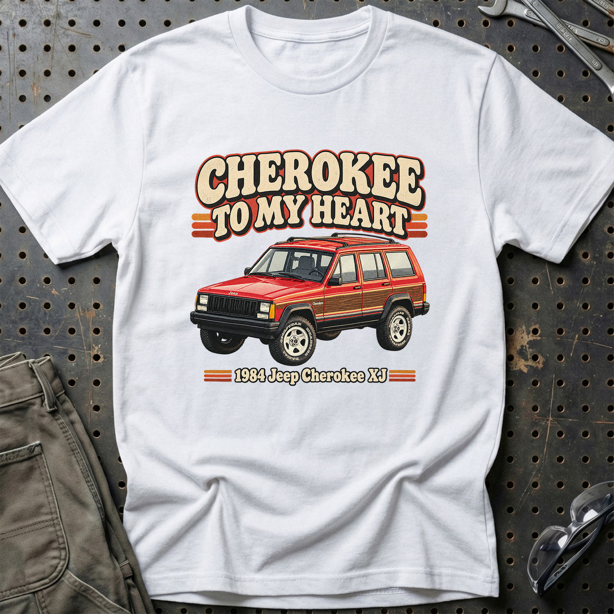 
Jeep Cherokee XJ 1984 – Cherokee to My Heart T-Shirt – Hvid