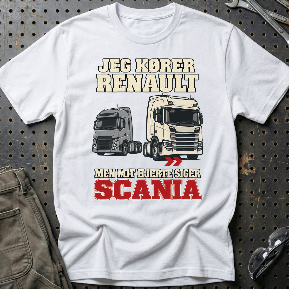 
Produktbillede af Jeg Kører Renault – Men Mit Hjerte Siger Scania T-Shirt